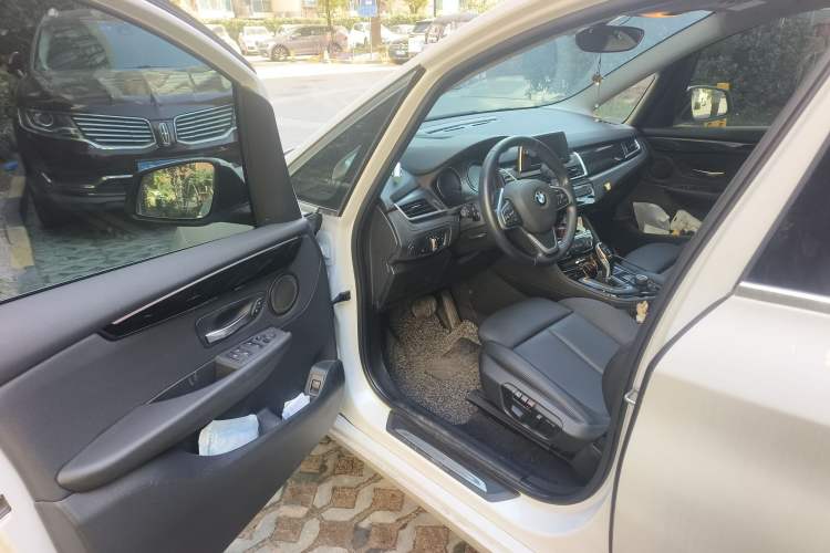 Used BMW 2 Series Gran Tourer 2018 220i Luxury Sports Package Driver Seat