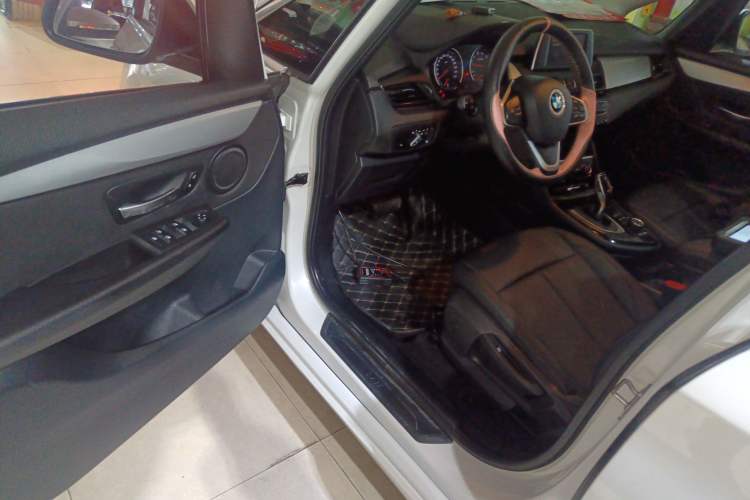 Used BMW 2 Series Gran Tourer 2018 220i Leading Model Driver Seat