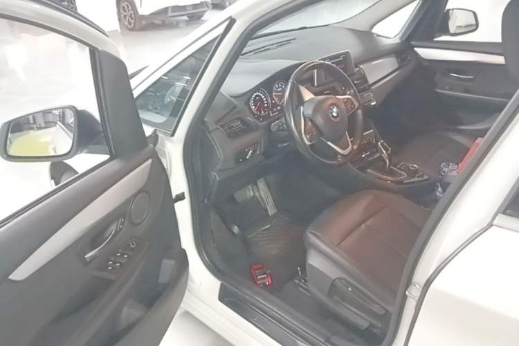Used BMW 2 Series Gran Tourer 2018 220i Leading Model Driver Seat
