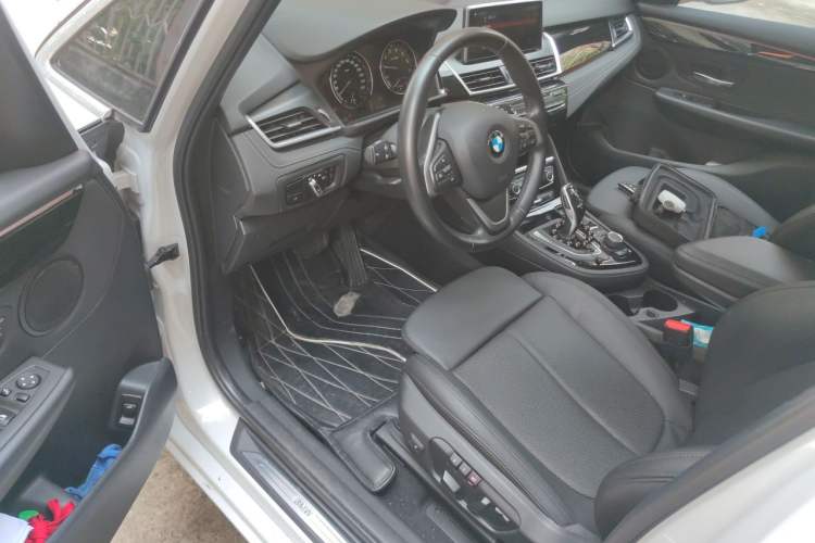 Used BMW 2 Series Gran Tourer 2018 220i Luxury Sports Package Driver Seat