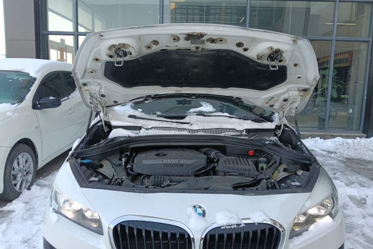 Used BMW 2 Series Gran Tourer 2018 220i Leading Model Engine Bay