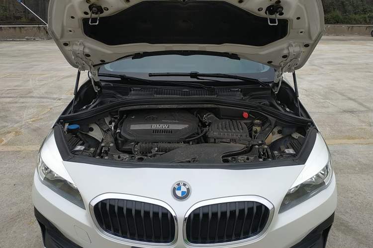 Used BMW 2 Series Gran Tourer 2018 220i Leading Model Engine Bay