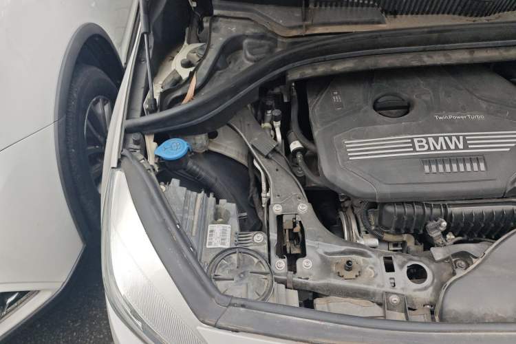 Used BMW 2 Series Gran Tourer 2018 220i Leading Model Engine Bay Right