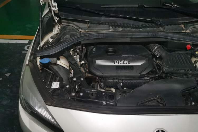 Used BMW 2 Series Gran Tourer 2018 220i Leading Model Engine Bay Right
