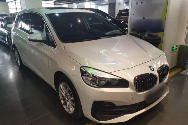 Used BMW 2 Series Gran Tourer 2018 220i Leading Model Front Right 45 Deg