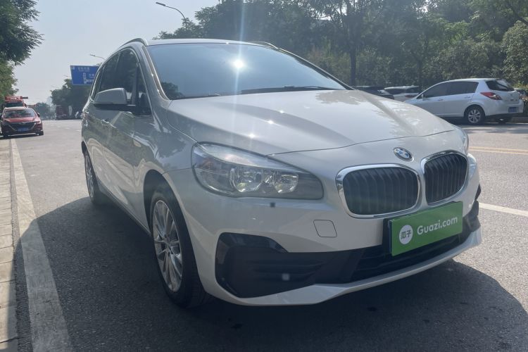 Used BMW 2 Series Gran Tourer 2018 220i Leading Model Front Right 45 Deg
