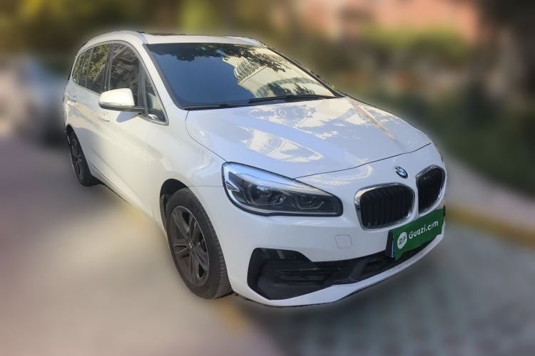 Used BMW 2 Series Gran Tourer 2018 220i Luxury Sports Package Front Right 45 Deg