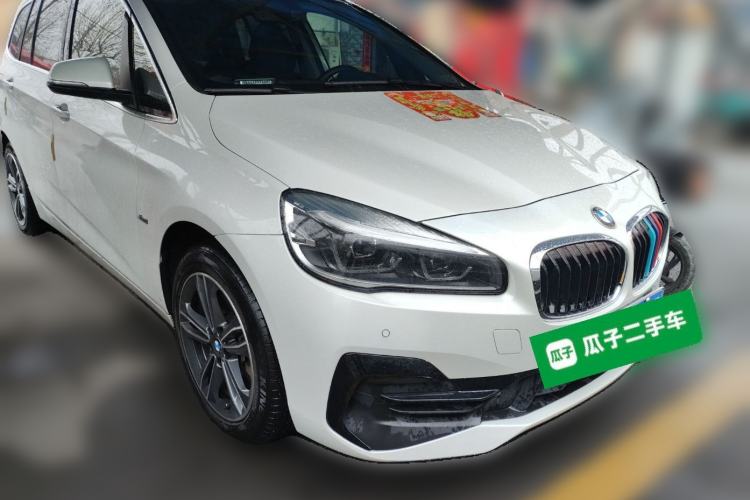Used BMW 2 Series Gran Tourer 2018 220i Luxury Sports Package Front Right 45 Deg