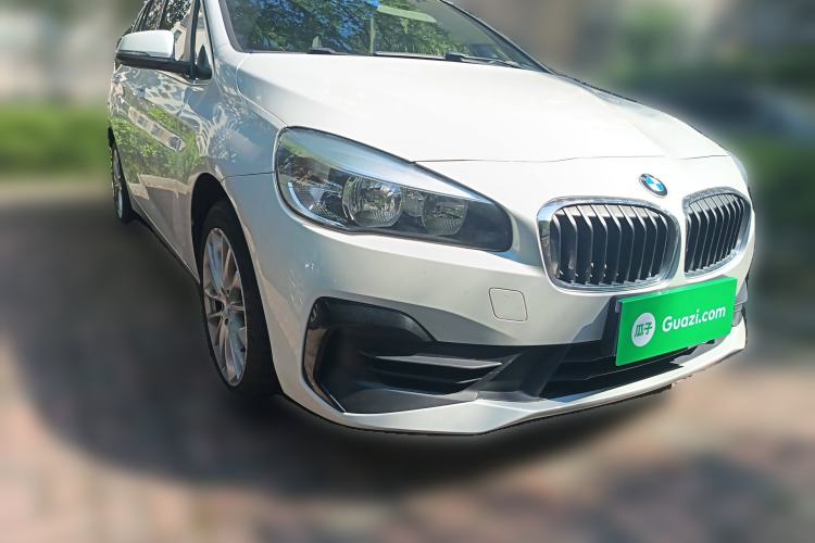 Used BMW 2 Series Gran Tourer 2018 220i Leading Model Front Right 45 Deg