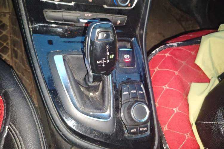 Used BMW 2 Series Gran Tourer 2018 220i Leading Model Gear Lever