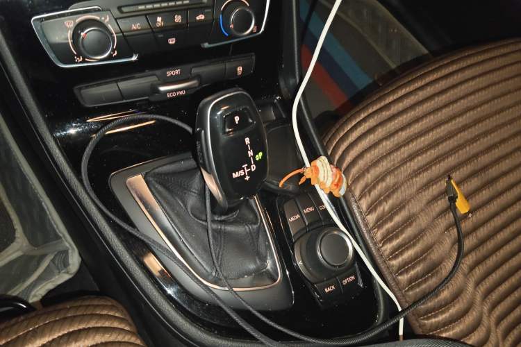 Used BMW 2 Series Gran Tourer 2018 220i Leading Model Gear Lever