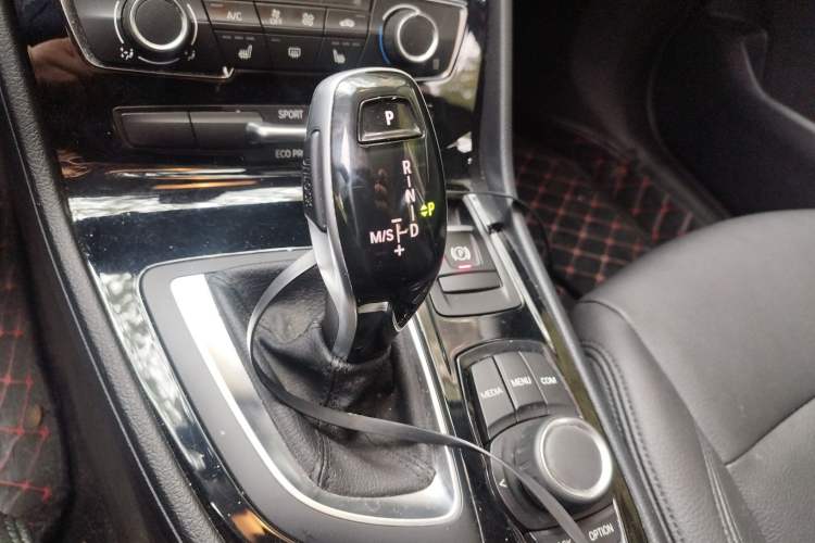 Used BMW 2 Series Gran Tourer 2018 220i Leading Model Gear Lever