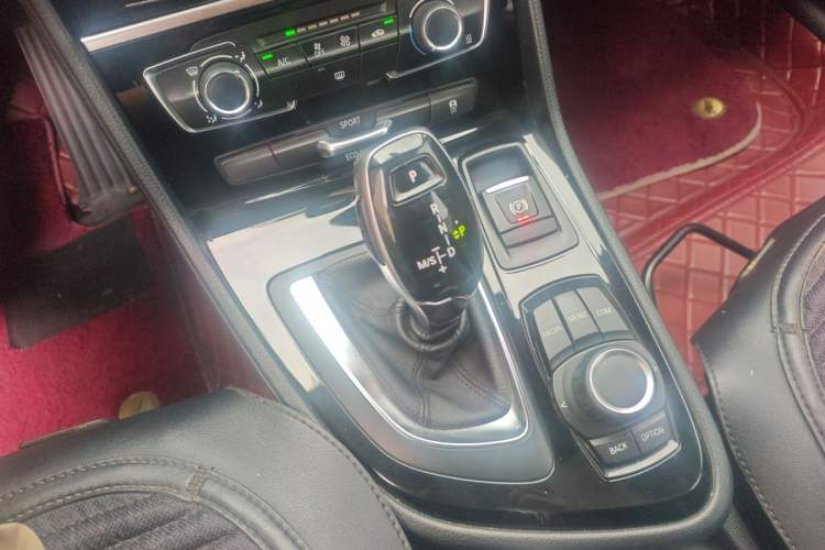Used BMW 2 Series Gran Tourer 2018 220i Leading Model Gear Lever