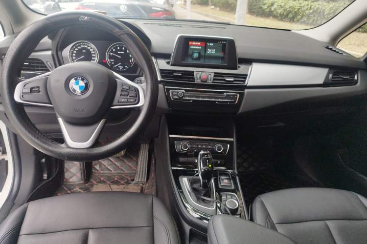 Used BMW 2 Series Gran Tourer 2018 220i Leading Model Interior 2