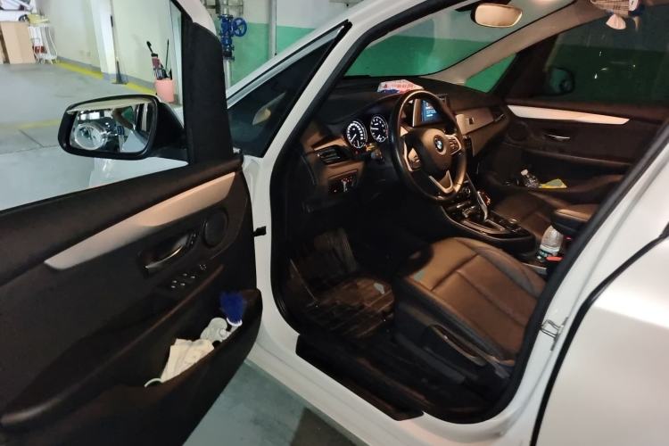 Used BMW 2 Series Gran Tourer 2018 220i Leading Model Interior 3