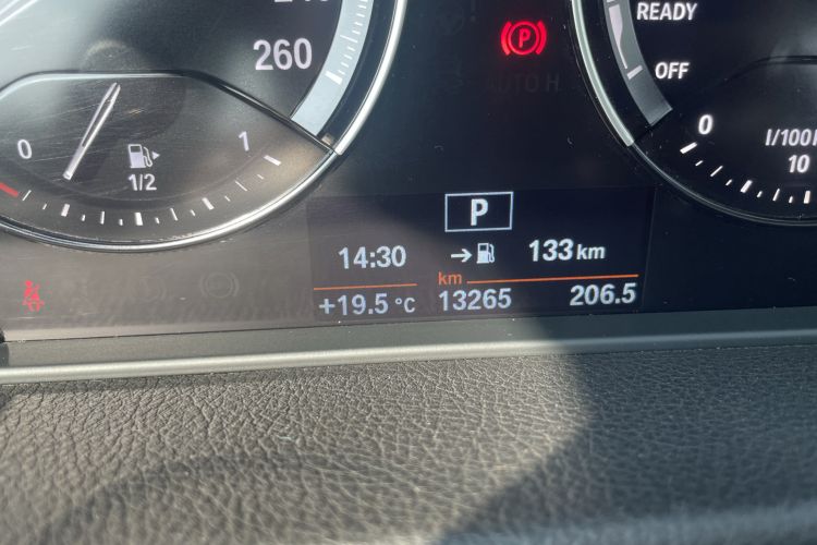 Used BMW 2 Series Gran Tourer 2018 220i Leading Model Odometer Close Up