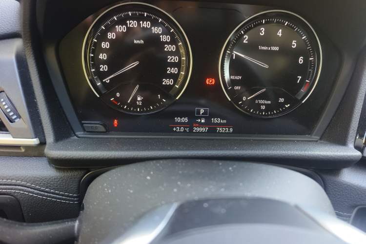 Used BMW 2 Series Gran Tourer 2018 220i Luxury Sports Package Odometer Close Up
