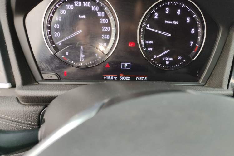 Used BMW 2 Series Gran Tourer 2018 220i Luxury Sports Package Odometer Close Up