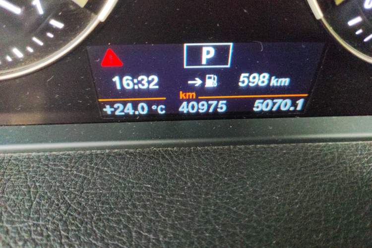 Used BMW 2 Series Gran Tourer 2018 220i Leading Model Odometer Close Up