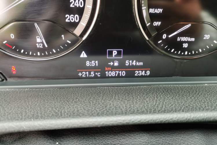 Used BMW 2 Series Gran Tourer 2018 220i Leading Model Odometer Close Up