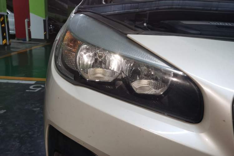 Used BMW 2 Series Gran Tourer 2018 220i Leading Model Right Front Headlight