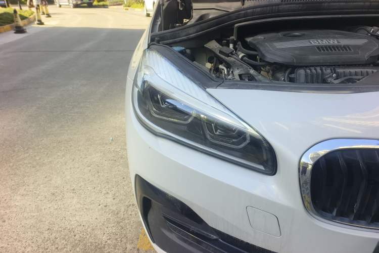 Used BMW 2 Series Gran Tourer 2018 220i Luxury Sports Package Right Front Headlight