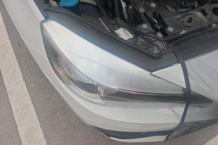 Used BMW 2 Series Gran Tourer 2018 220i Leading Model Right Front Headlight