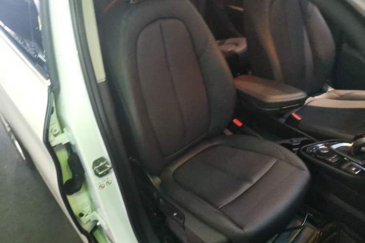 Used BMW 2 Series Gran Tourer 2018 220i Leading Model Right Front Seat