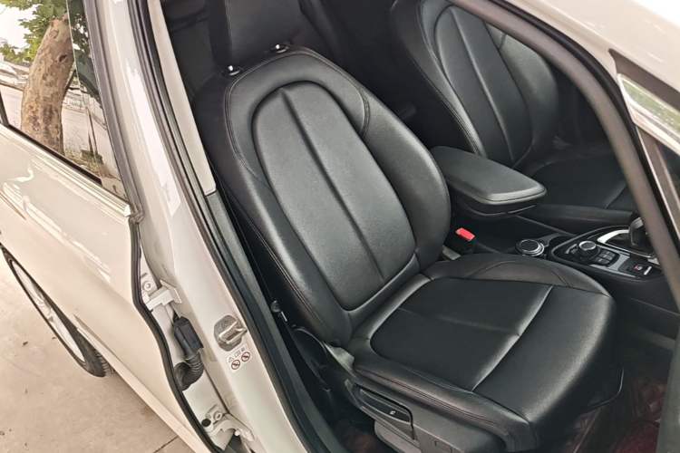 Used BMW 2 Series Gran Tourer 2018 220i Leading Model Right Front Seat