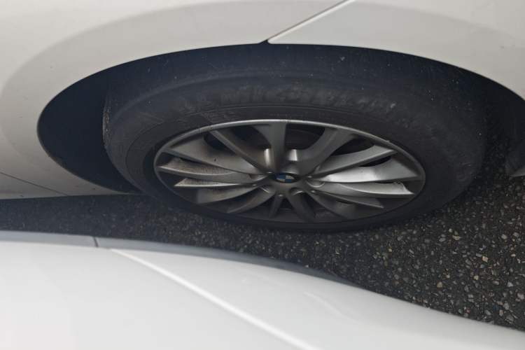 Used BMW 2 Series Gran Tourer 2018 220i Leading Model Right Front Wheel Hub