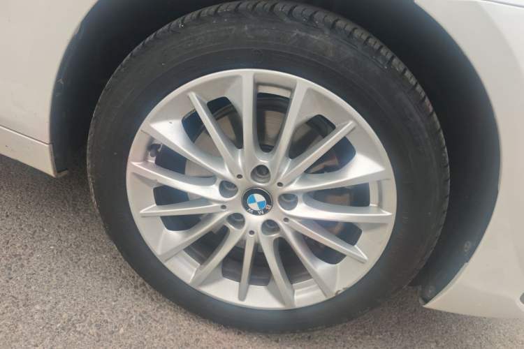 Used BMW 2 Series Gran Tourer 2018 220i Leading Model Right Front Wheel Hub