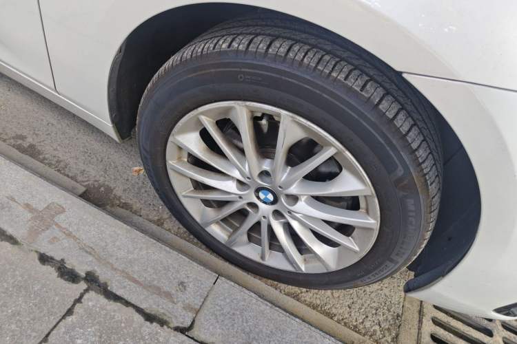 Used BMW 2 Series Gran Tourer 2018 220i Leading Model Right Front Wheel Hub