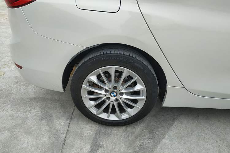 Used BMW 2 Series Gran Tourer 2018 220i Leading Model Right Rear Wheel Hub