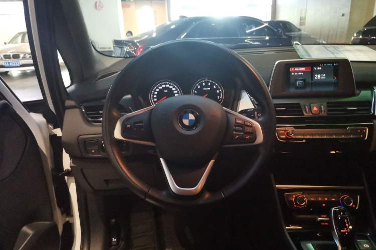 Used BMW 2 Series Gran Tourer 2018 220i Leading Model Steering Wheel