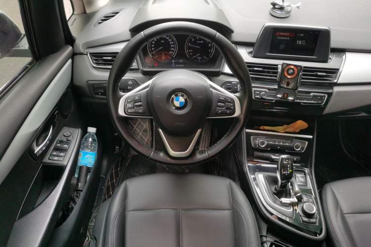 Used BMW 2 Series Gran Tourer 2018 220i Leading Model Steering Wheel