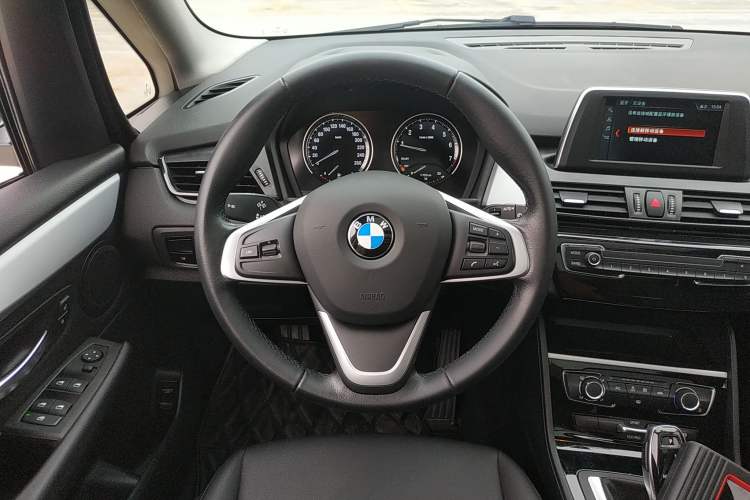 Used BMW 2 Series Gran Tourer 2018 220i Leading Model Steering Wheel