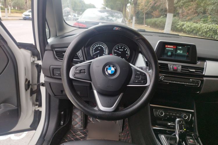 Used BMW 2 Series Gran Tourer 2018 220i Leading Model Steering Wheel