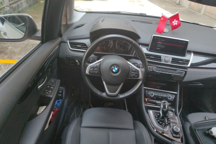 Used BMW 2 Series Gran Tourer 2018 220i Luxury Sports Package Steering Wheel