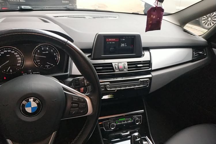 Used BMW 2 Series Gran Tourer 2019 220i Leading Model Center Console
