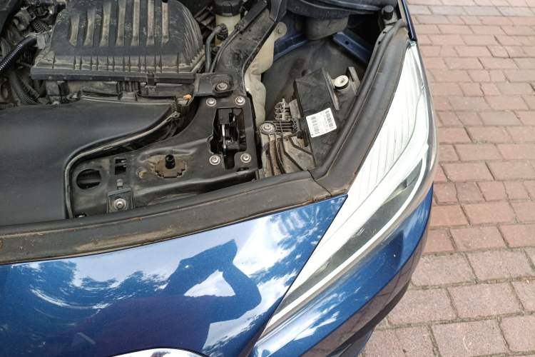 Used BMW 2 Series Gran Tourer 2019 220i Leading Model Engine Bay Left