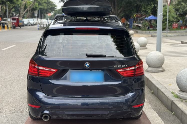 Used BMW 2 Series Gran Tourer 2019 220i Luxury Sports Package Exterior 4