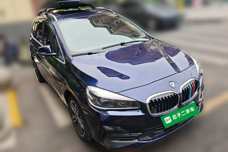 Used BMW 2 Series Gran Tourer 2019 220i Luxury Sports Package Front Right 45 Deg