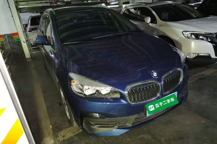 Used BMW 2 Series Gran Tourer 2019 220i Leading Model Front Right 45 Deg