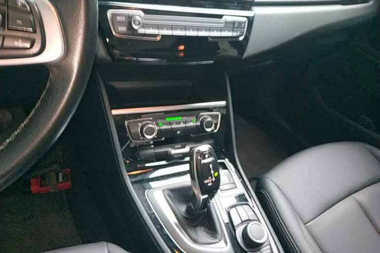 Used BMW 2 Series Gran Tourer 2019 220i Leading Model Gear Lever