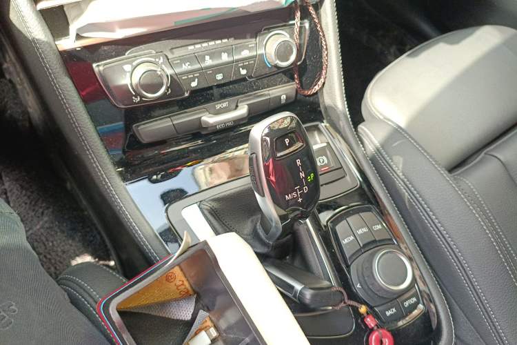 Used BMW 2 Series Gran Tourer 2019 220i Leading Model Gear Lever