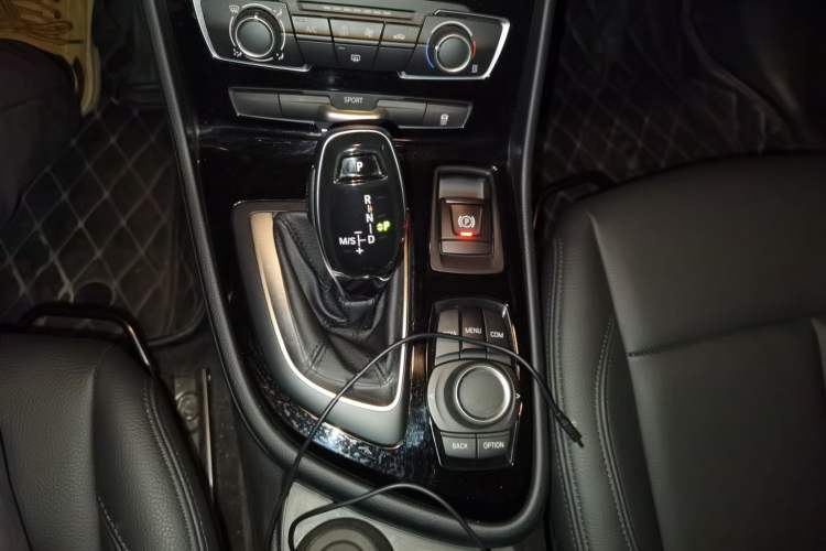 Used BMW 2 Series Gran Tourer 2019 220i Leading Model Gear Lever