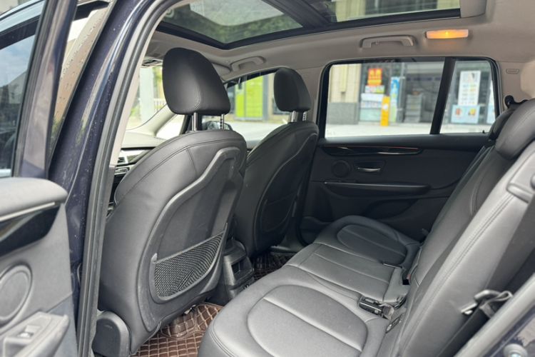 Used BMW 2 Series Gran Tourer 2019 220i Luxury Sports Package Interior 6