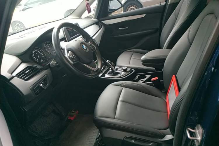 Used BMW 2 Series Gran Tourer 2019 220i Leading Model Left Front Seat