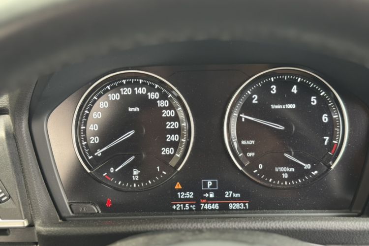 Used BMW 2 Series Gran Tourer 2019 220i Luxury Sports Package Odometer Close Up