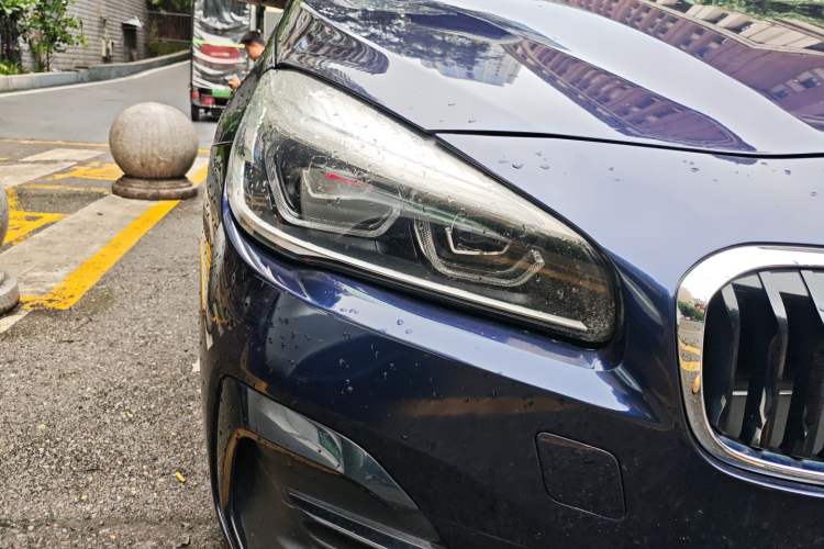Used BMW 2 Series Gran Tourer 2019 220i Luxury Sports Package Right Front Headlight